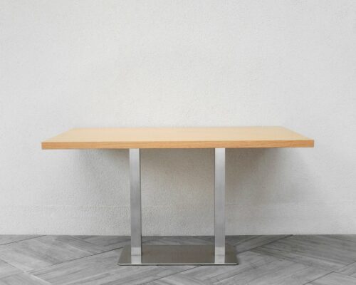 Table à manger : quelle taille et quelle forme choisir chez soi ?
